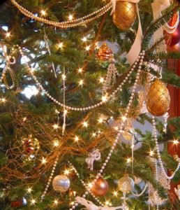 christmas-tree-detail-1565174