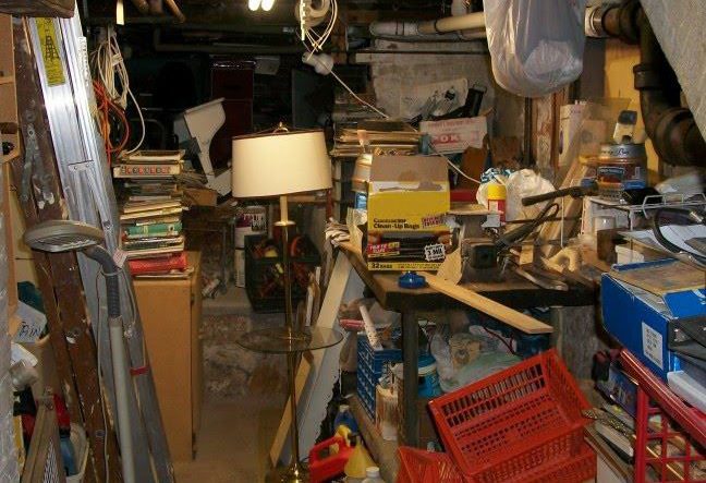 Clutter_in_basement
