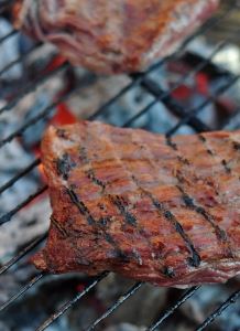 grilled-steak-1343745-m