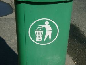 green-recycle-bin-1594-m