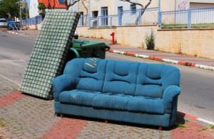 Sofa-Removal-Need-To-Get-Rid-Of-That-Old-Furniture-Junk-king-Marin - CA