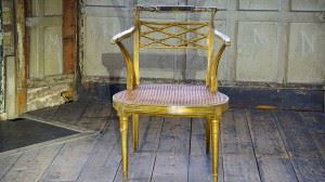 antique-chair-1455161_1280