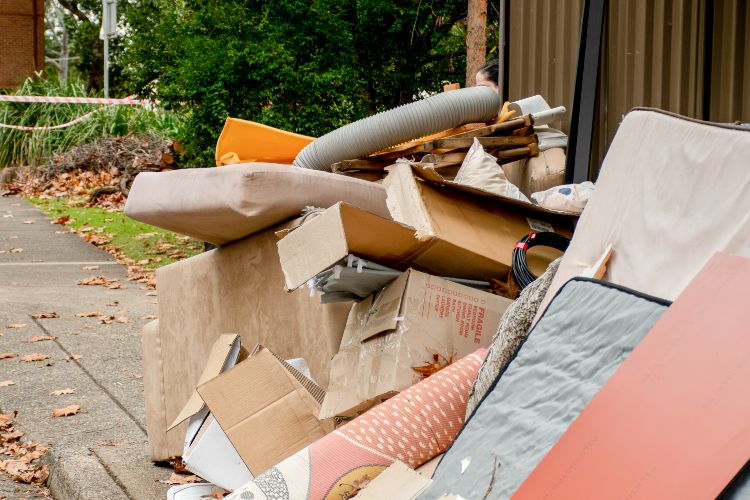 Boston Junk Removal: What You Should Know Before You Hire a Junk King! -