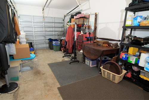 Clean and junk free storage garage 