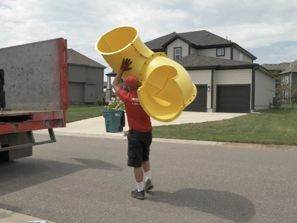 Efficient junk hauling services in Outer Richmond, CA by Junk King